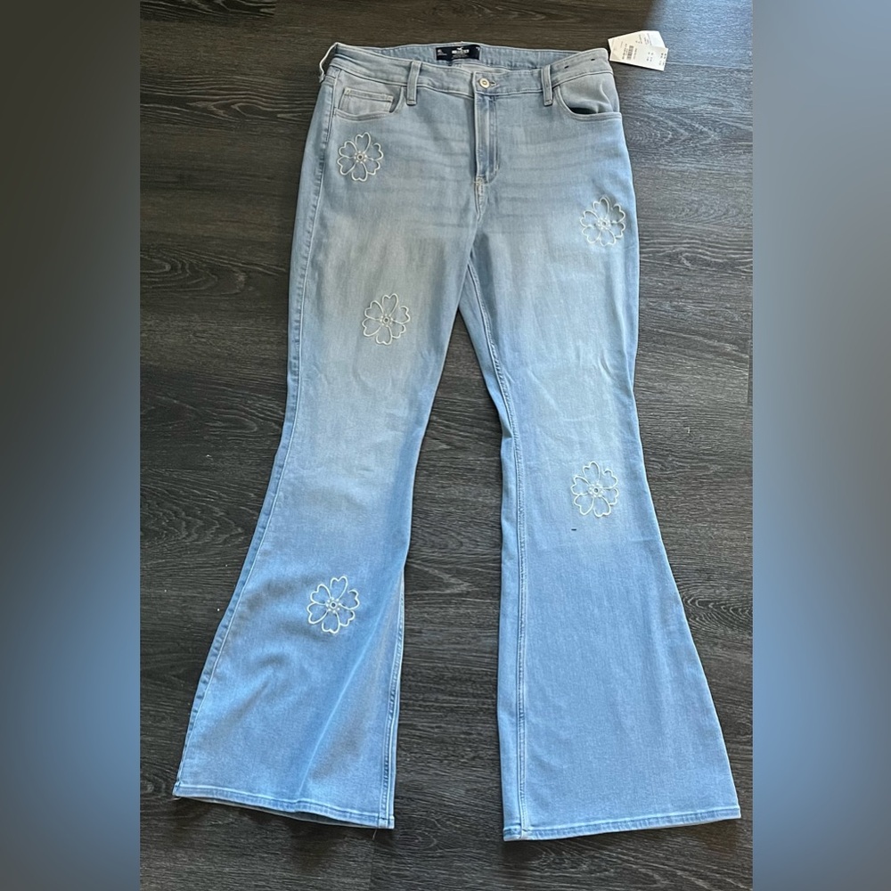 Hollister High Rise Flare Soft Stretch Jeans